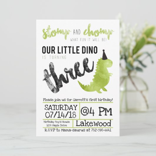 Dinosaurus Uitnodiging Stomp en Chomp Derde Verjaa (Staand voorkant)
