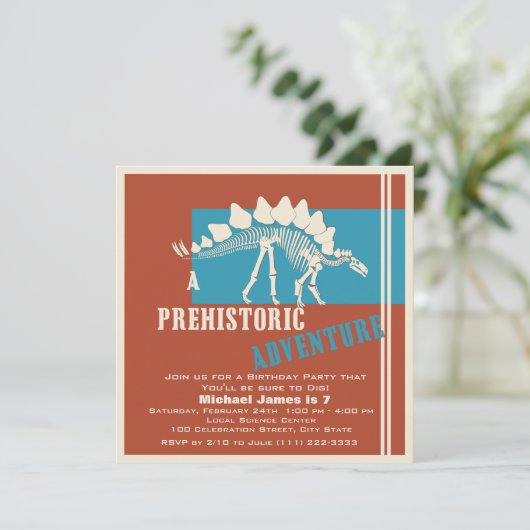 Dinosaurus Verjaardag Avontuur Feest Kaart (Staand voorkant)