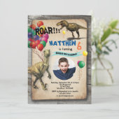 Dinosaurus verjaardag foto uitnodiging rustiek (Staand voorkant)