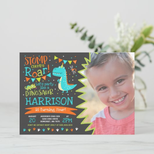 Dinosaurus Verjaardag Uitnodiging Dinosaurus Roar  (Staand voorkant)