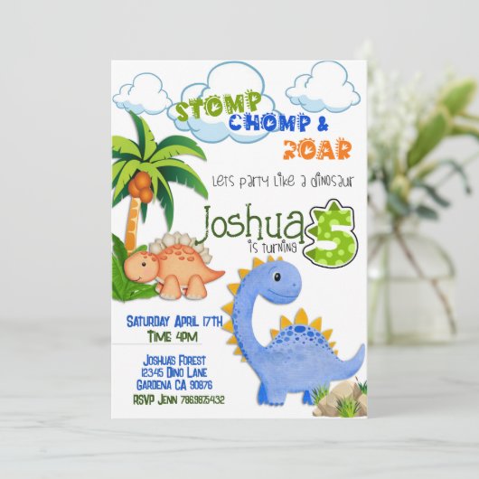 Dinosaurus vijf verjaardag uitnodiging (Staand voorkant)