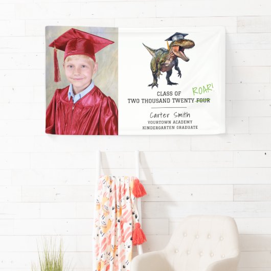 Dinosaurusklasse van 2024 Kinder Afstuderen Foto W Spandoek (Insitu)