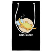 Dinosnore Funny Sleeping Dinosaur Pun Dark BG Klein Cadeauzakje (Voorkant)