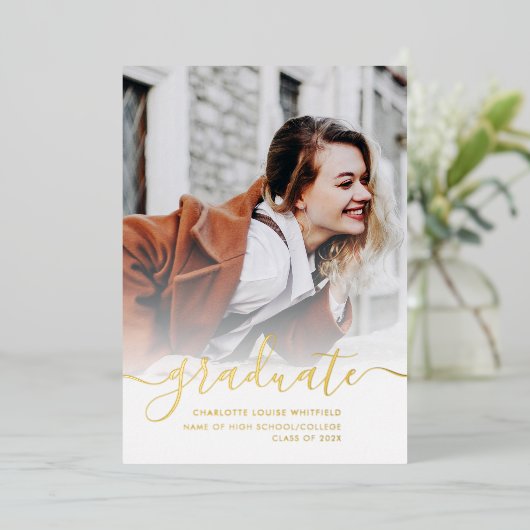 Diploma-uitreiking 2025 Diploma Foto Goud Folie Aa Folie Uitnodiging (Staand Voorkant)