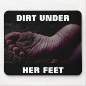 DIRT ONDER HAAR FEET MUISMAT (Voorkant)