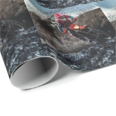 Dirte fietserrider gooit kussen cadeaupapier (Rol Hoek)