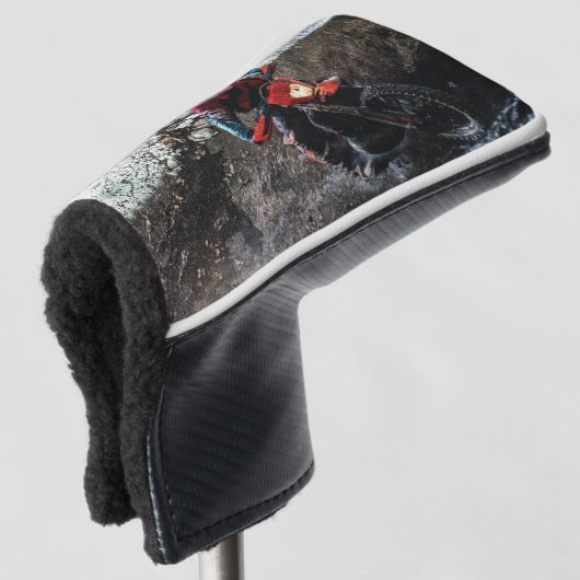 Dirte fietserrider gooit kussen golfheadcover (3/4 voorkant)