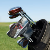 Dirte fietserrider gooit kussen golfheadcover (Insitu)