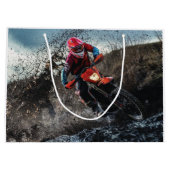 Dirte fietserrider gooit kussen groot cadeauzakje (Achterkant)