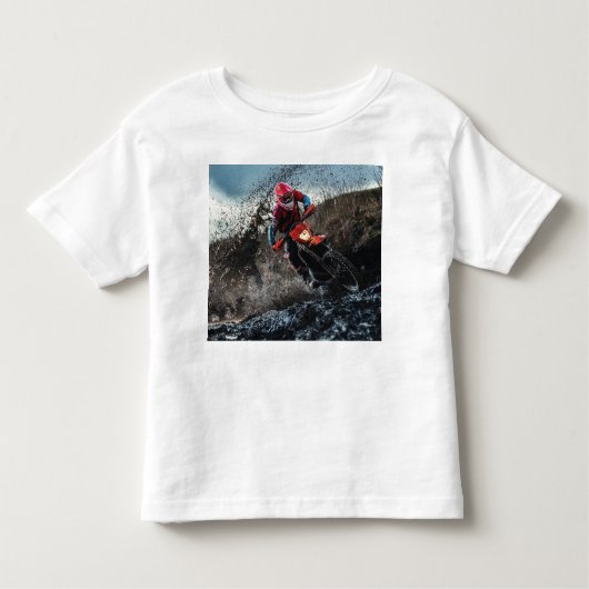 Dirte fietserrider gooit kussen kinder shirts (Voorkant)