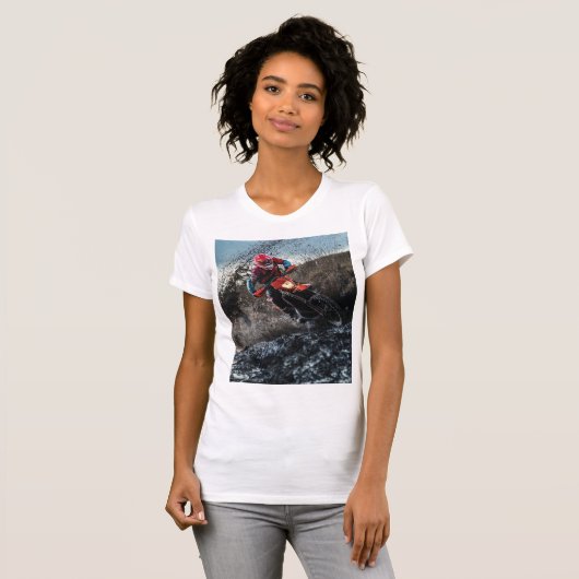 Dirte fietserrider gooit kussen t-shirt (Voorkant volledig)