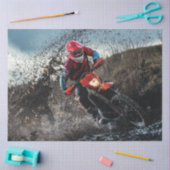 Dirte fietserrider gooit kussen tissuepapier (Craft)