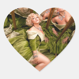 Dirty Martini officieel hart sticker