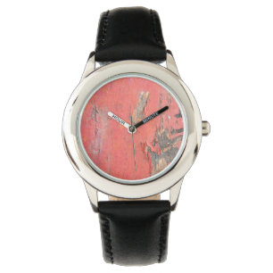 Dirty Peeling Red Paint op Barn Wood Horloge