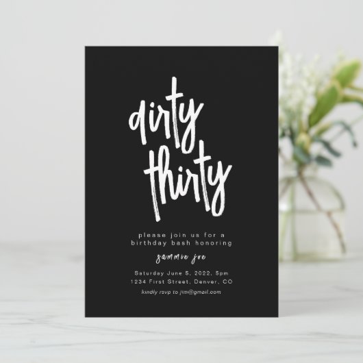 Dirty Thirty Black verjaardagsuitnodiging Sjabloon Kaart (Staand voorkant)