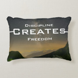 Discipline Creates Freedom – Accent Pillow Kussen