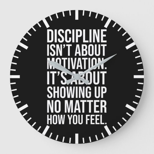 Discipline gaat over opdagen, gym, drukte, grind grote klok (Voorkant)