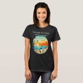 Discover the Magic of Sea and Sunset with Friends  T-shirt (Voorkant volledig)