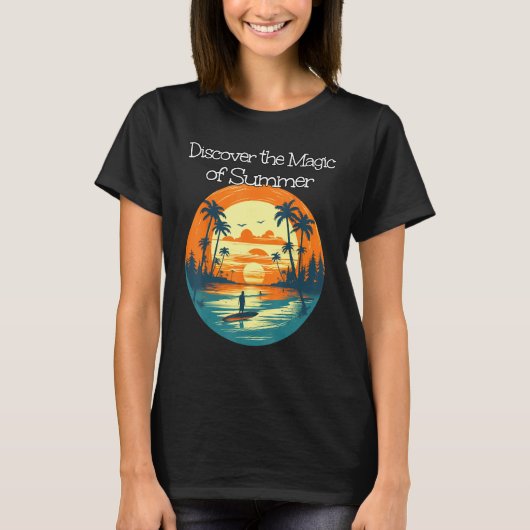 Discover the Magic of Sea with Sunset for Holiday  T-shirt (Voorkant)