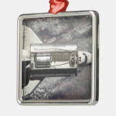 Discovery 3 Space Shuttle Metalen Ornament (Links)
