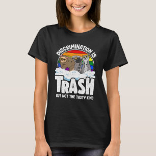 Discriminatie is trash Gay Pride Raccoon Opossum T-shirt