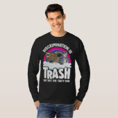 Discriminatie is vuilnis opossum recombinant bisek t-shirt (Voorkant volledig)