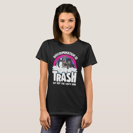 Discriminatie is vuilnis opossum recombinant bisek t-shirt (Voorkant volledig)
