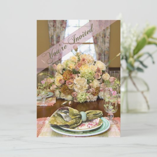 Discussieuitnodiging (Floral Table Setting) Kaart (Staand voorkant)