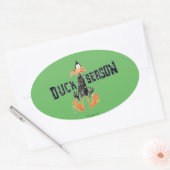 Disgeïntegreerde DAFFY DUCK™ "Duck Season" Ovale Sticker (Envelop)