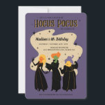 Disney's Hocus Pocus Verjaardag Kaart<br><div class="desc">Vier een goddelijk leuke verjaardag met deze betoverende Disney Hocus Pocus verjaardagsuitnodiging! Met de Sanderson Sisters - Winifred, Sarah en Mary - zwevend op hun bezems met een magische achtergrond van volle maan, zet dit spookachtige schattige ontwerp de perfecte toon voor een Halloween-thema of hekserig verjaardagsfeest. Levendige kleuren, mystieke sprankelingen...</div>