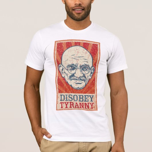 Disobey Tyranny T-Shirt (Voorkant)