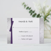 Distress Silver Damask Paars Ribbon Bow RSVP Kaartje (Staand voorkant)