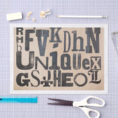 Distressed alfabet letters spelling "uniek" tissuepapier (Craft)