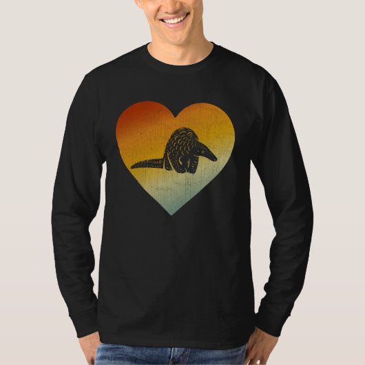 Distressed Heart Retro Style Men Women Pangolins T-shirt (Voorkant)