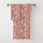 Disty Roos en Taupe Leaf Scroll Bad Handdoek (Insitu)