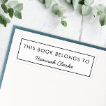 Dit boek behoort tot | Moderne bladwijzer Etiket<br><div class="desc">Eenvoudig,  stijlvol aangepast design "Dit boek behoort tot" in een moderne,  minimalistische typografie en een eenvoudige zwarte grens. De naam,  in handgeschreven manuscripttypografie,  kan gemakkelijk met uw eigen naam worden gepersonaliseerd! Het perfecte cadeau of accessoire voor een boekenliefhebber of leraar!</div>