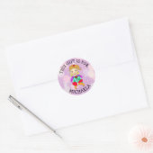 Dit cadeautje is voor (Naam toevoegen) CadeauLabel Ronde Sticker (Envelop)