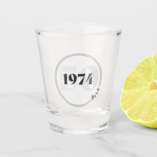 Dit is 50 1974 Shot Glass.Birthday of Jubileum Glas (Voorkant)