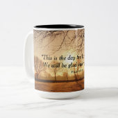 "Dit is de Dag van de Heer" KoffieMok Tweekleurige Koffiemok (Voorkant links)