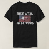 Dit is een HULPMIDDEL dat ik ben WEAPON AR15 AMERI T-shirt (Design voorkant)