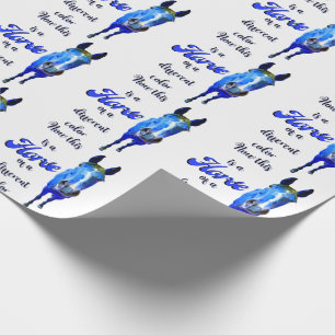 Dit is een paard van een andere kleur in blauw cadeaupapier