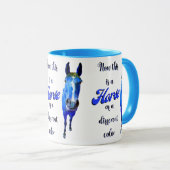 Dit is een paard van een andere kleur in blauw mok (Voorkant rechts)