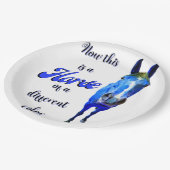Dit is een paard van een andere kleur in blauw papieren bordje (Gekanteld)