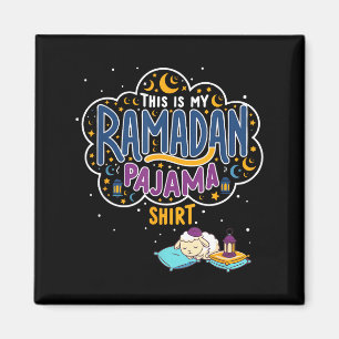 Dit is een ramadan pyjamashirt grappige slapende s magneet