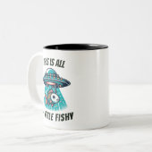 Dit is een visachtige UFO ruimteschip Mok (Voorkant links)