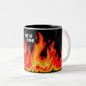 "Dit is fijn" (wit + vuur en vlammen) Tweekleurige Koffiemok (Voorkant rechts)