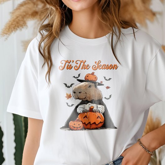 Dit is het seizoen Capybara Halloween Funny Tri-Blend Shirt