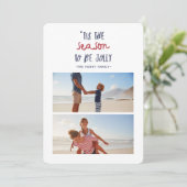 dit is het seizoen van de twee fotofamilie kerst feestdagenkaart (Staand voorkant)