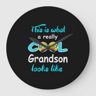 Dit is hoe een echte klote kleinzoon eruit ziet grote klok