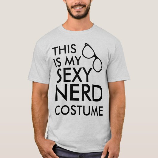 Dit is mijn nerd kostuum t-shirt (Voorkant)